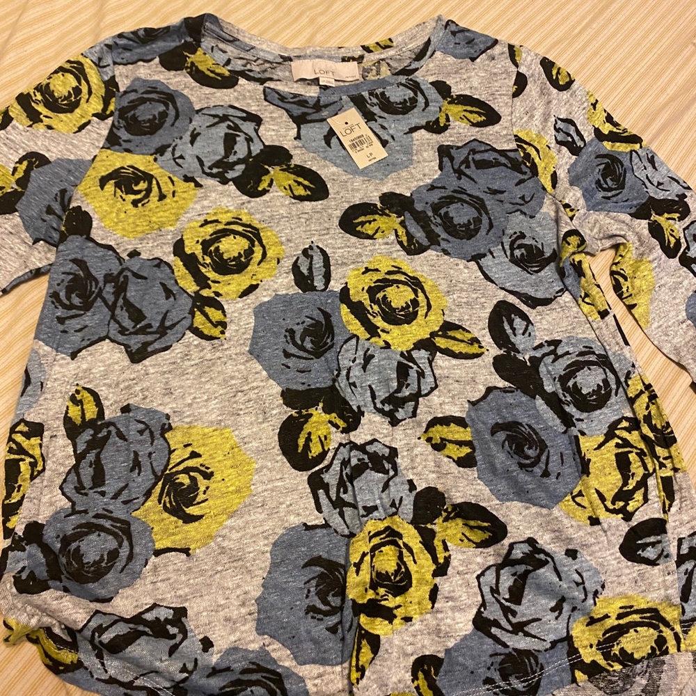 New with tags Woman’s Top - Linen feel